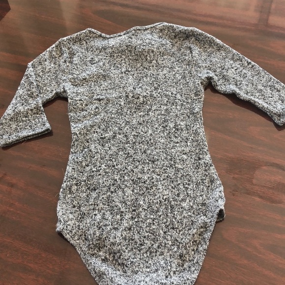 ⭐️2/25⭐️ FULL TILT Grey Bodysuit Size Small - Picture 4 of 6